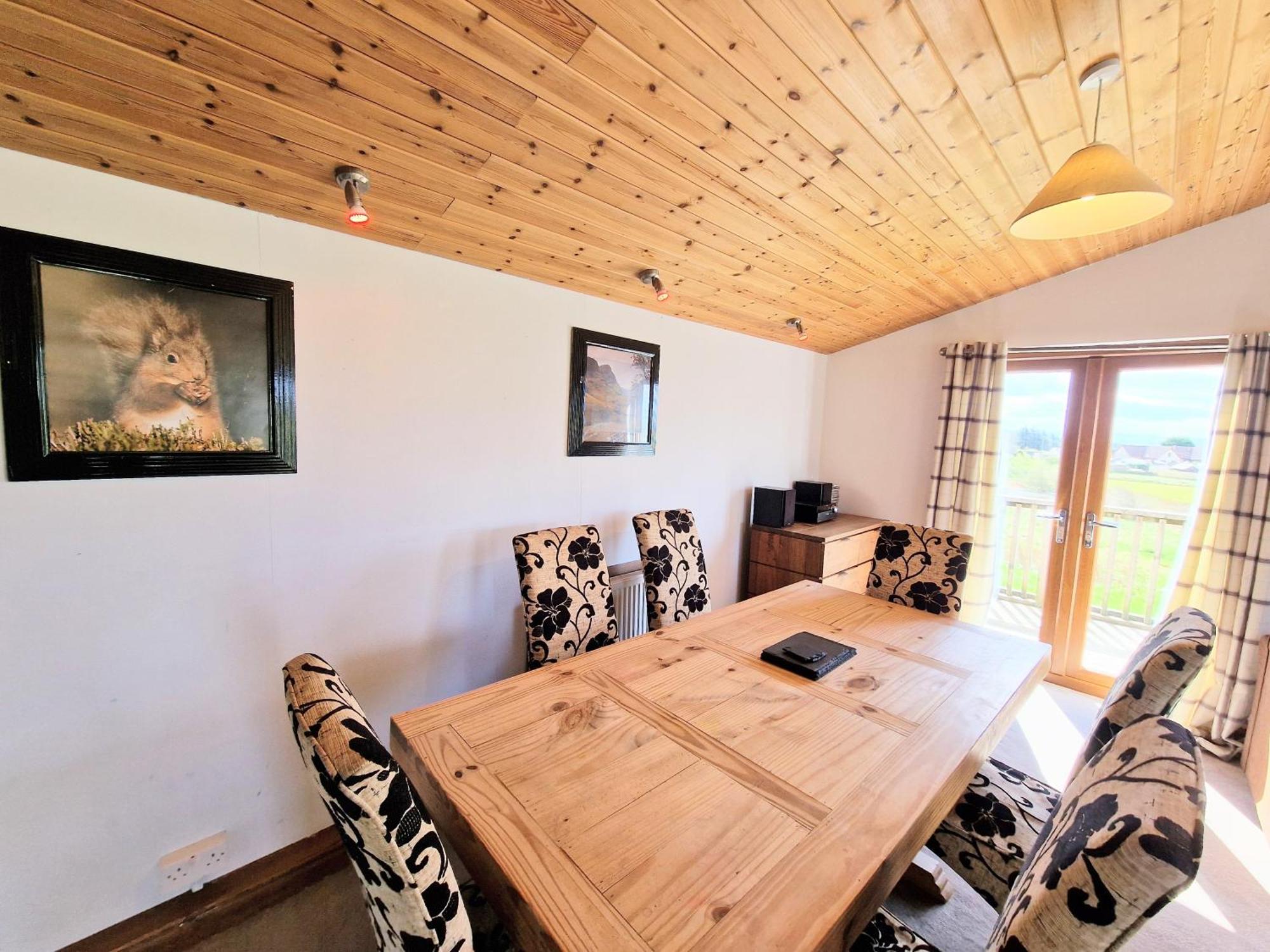 Torridon 12 With Private Hot Tub - Fife - Loch Leven - Lomond Hills Villa Kelty ภายนอก รูปภาพ